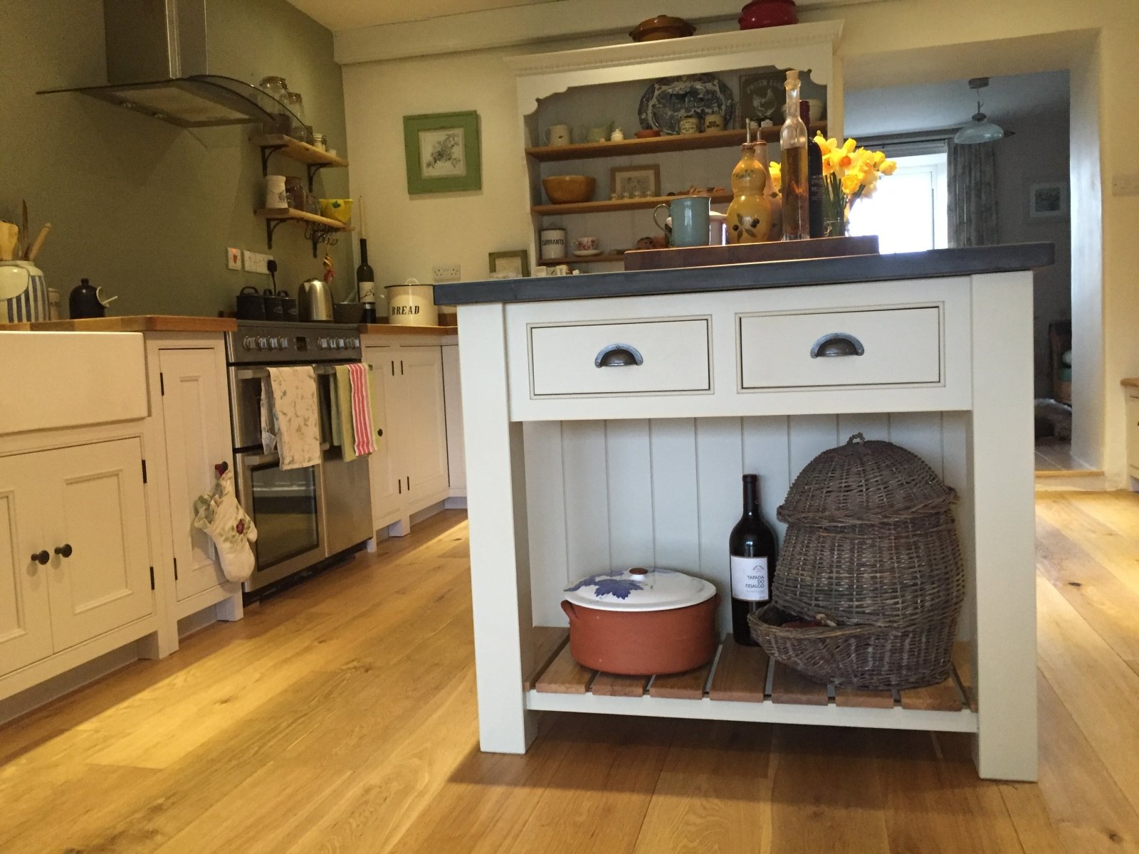 Inframe Kitchen Base Inits In-frame kitchens and their enduring appeal – The Painted Kitchen ...