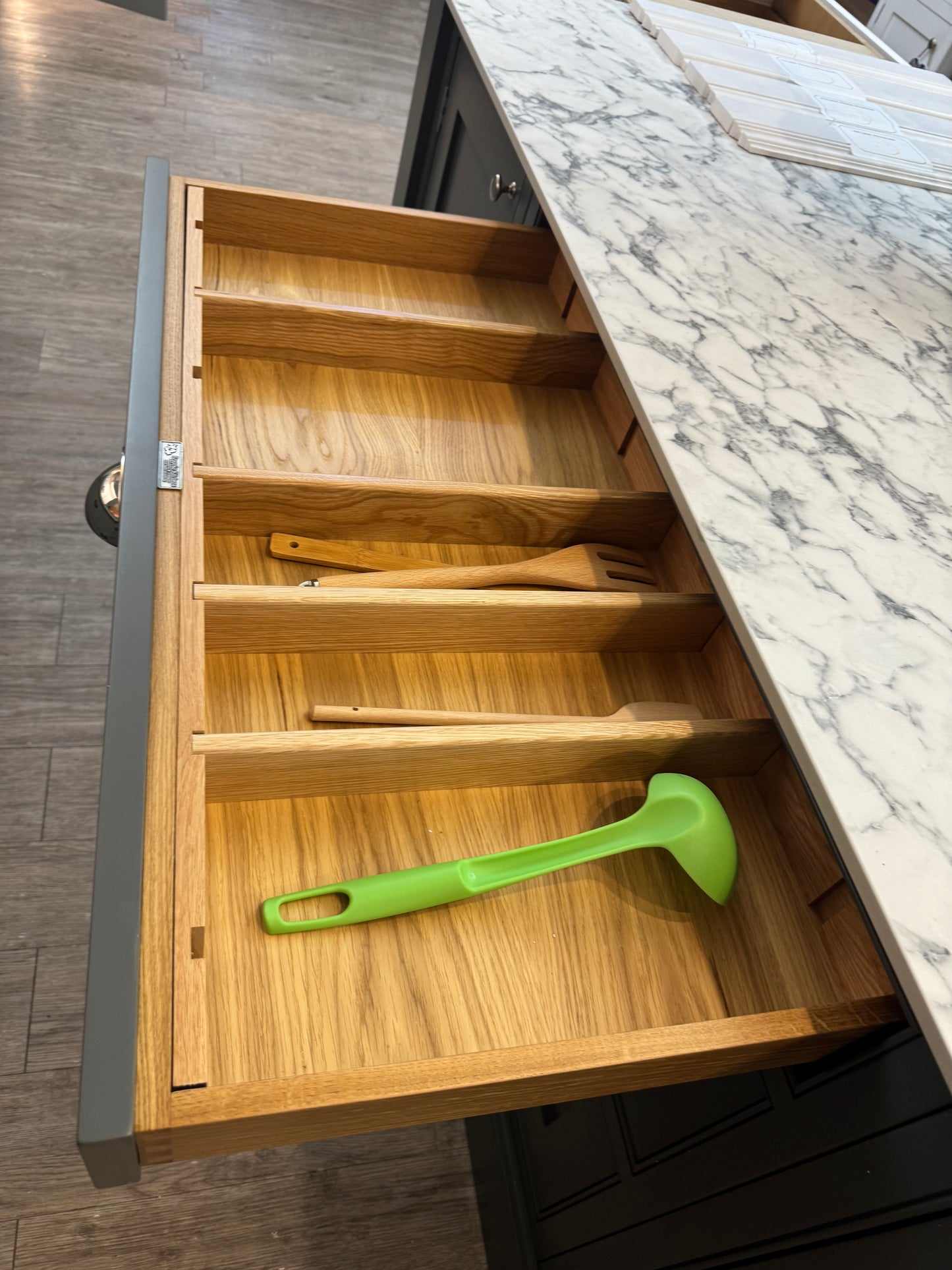 DRAWER DIVIDER SYSTEM
